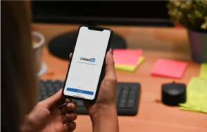 how to use linkedin in china